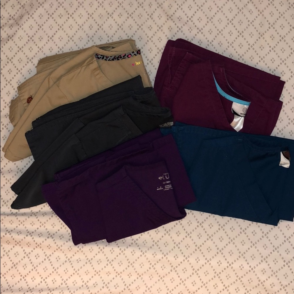 Bundle of 5 XS scrub tops